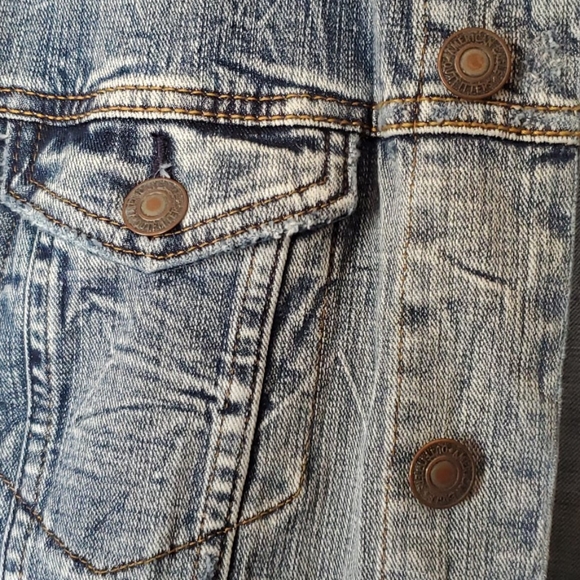 American Eagle Jean Jacket - Picture 4 of 4